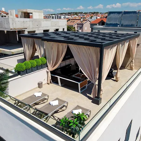 An & Lu With Rooftop Jacuzzi Appartement Zadar