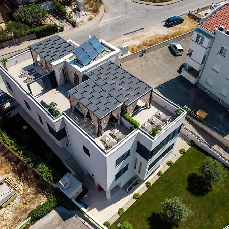 An & Lu With Rooftop Jacuzzi Appartement Zadar