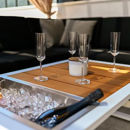 An & Lu With Rooftop Jacuzzi * Zadar