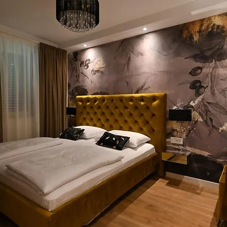 An & Lu With Rooftop Jacuzzi Zadar