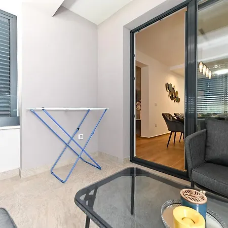 Lägenhet An & Lu With Rooftop Jacuzzi Zadar