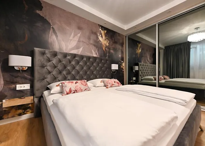 An & Lu With Rooftop Jacuzzi Задар