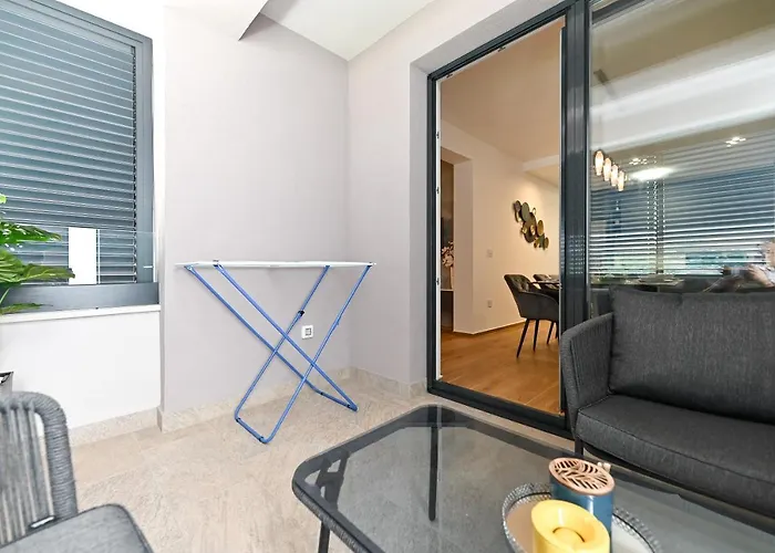 Апартаменты An & Lu With Rooftop Jacuzzi Задар