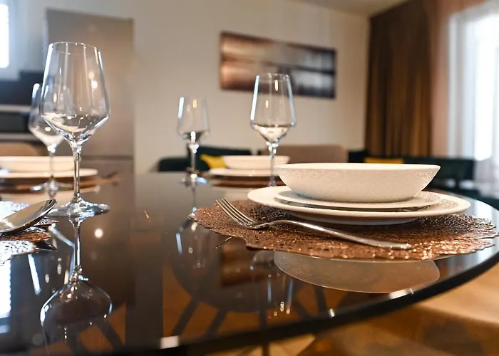 An & Lu With Rooftop Jacuzzi Апартаменты *