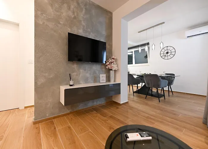 Апартаменты An & Lu With Rooftop Jacuzzi Задар