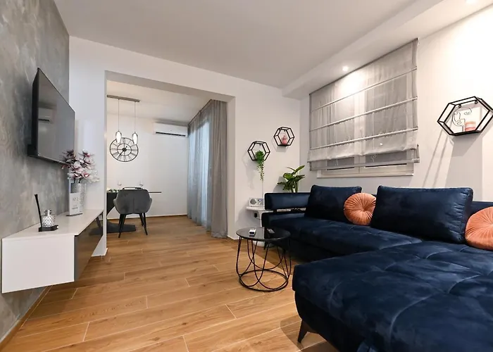 An & Lu With Rooftop Jacuzzi * Задар