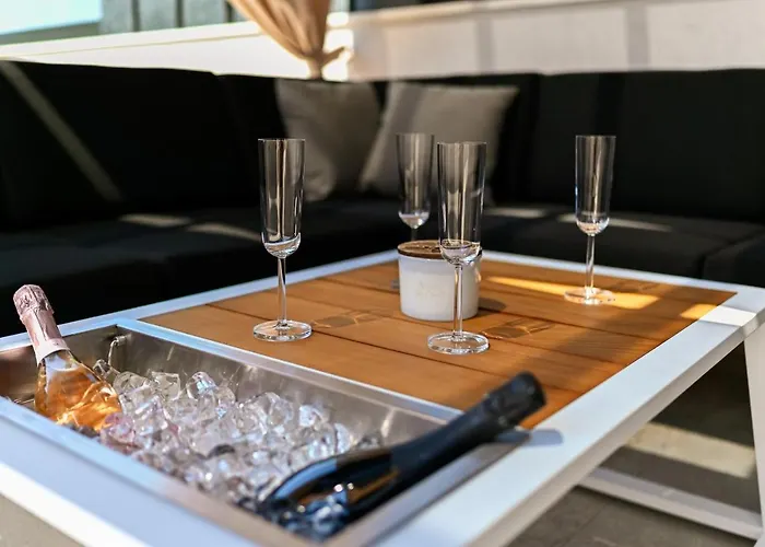 An & Lu With Rooftop Jacuzzi * Задар