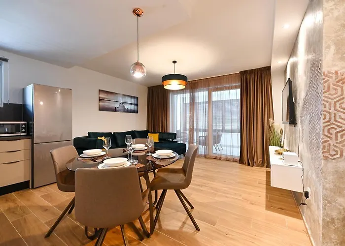 An & Lu With Rooftop Jacuzzi * Задар