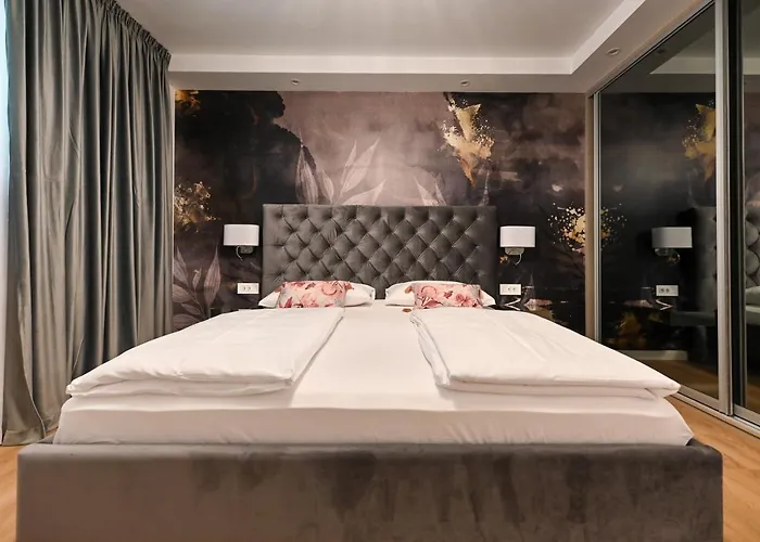 An & Lu With Rooftop Jacuzzi Апартаменты