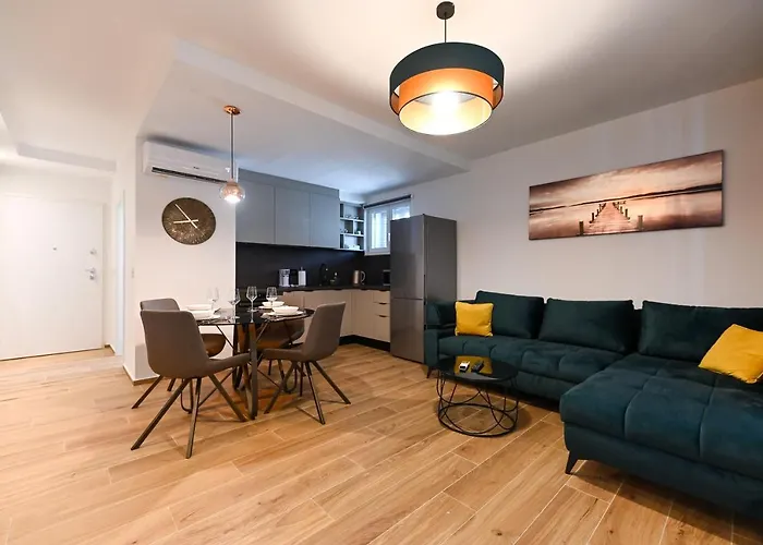 An & Lu With Rooftop Jacuzzi * Задар